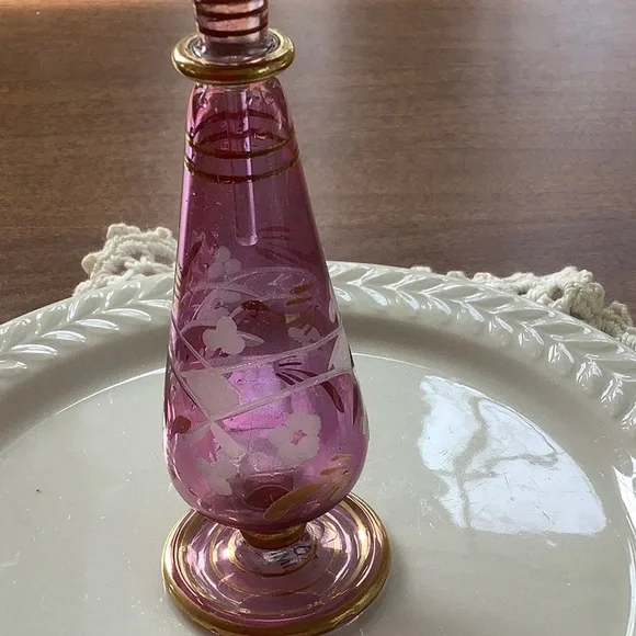 Vintage Egyptian Etched Glass Perfume Bottle Trio - Picture 11 of 12